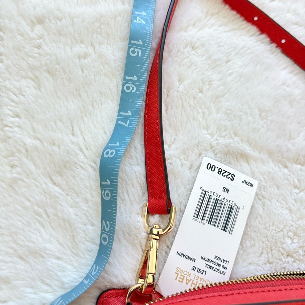 NWT!! Michael Kors crossbody women bag Retail 228$ - Picture 9 of 9